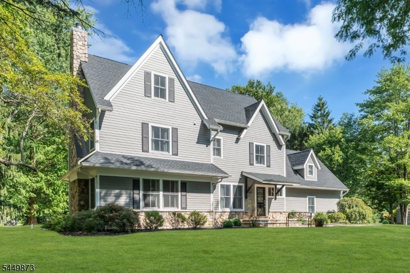 35 Castle Way