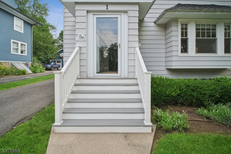 1 Winthrop Pl