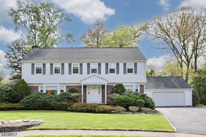 544 Hague Ct