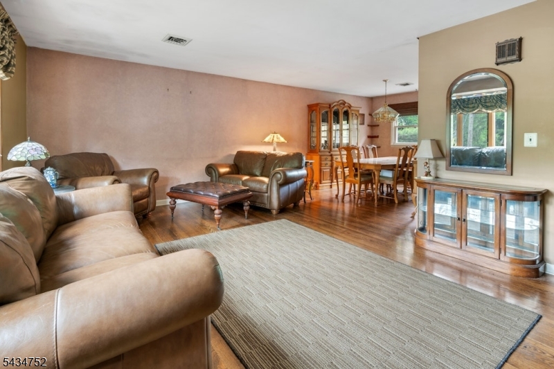 185 Ratzer Rd