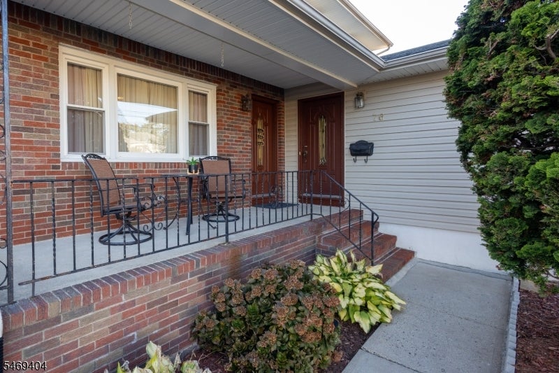 76 Parson Rd