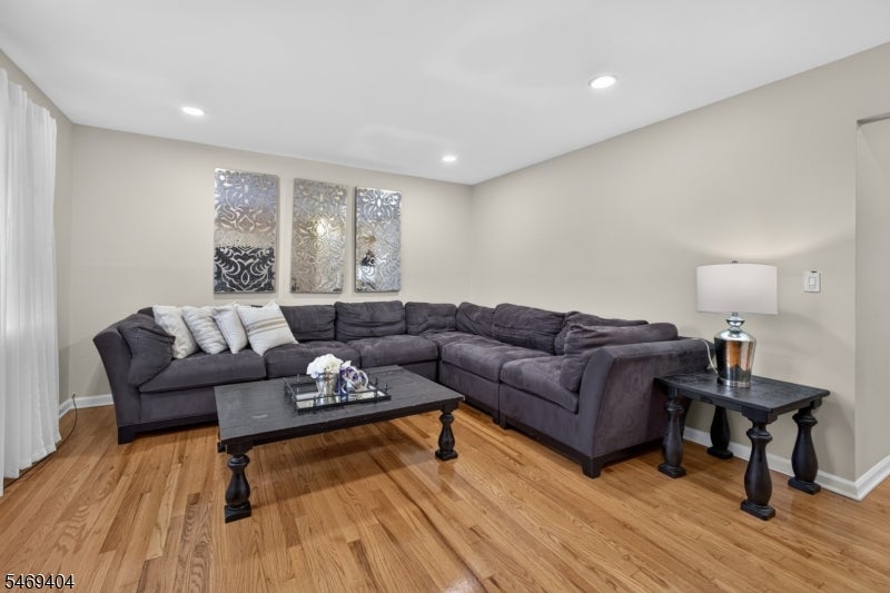 76 Parson Rd
