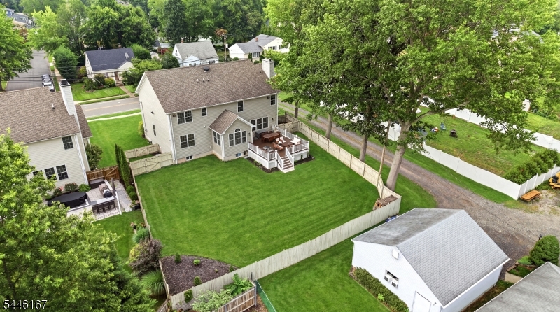 42 Evergreen Ave