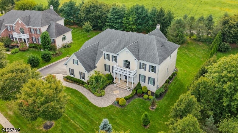 26 Drost Ln