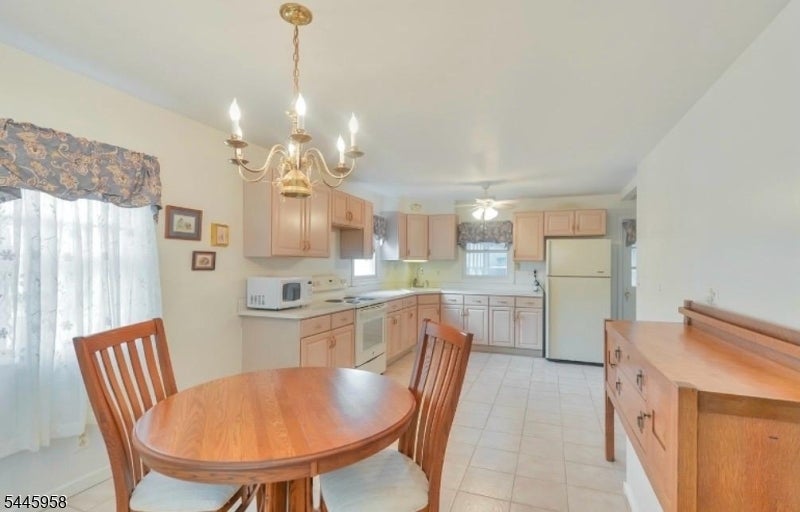 899 Green Pond Rd