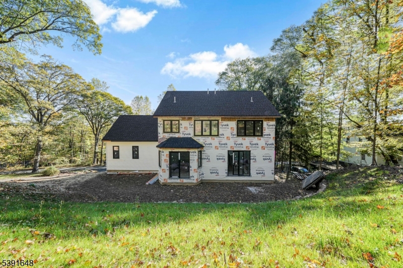85 Pine Brook Rd