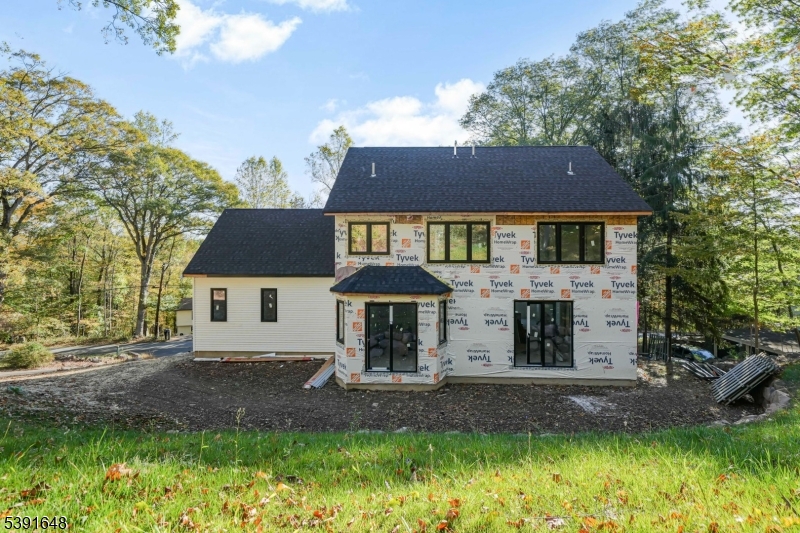 85 Pine Brook Rd