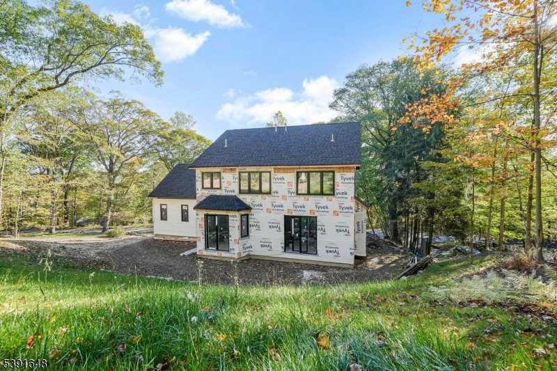 85 Pine Brook Rd
