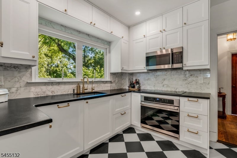 9 Musconetcong Ave