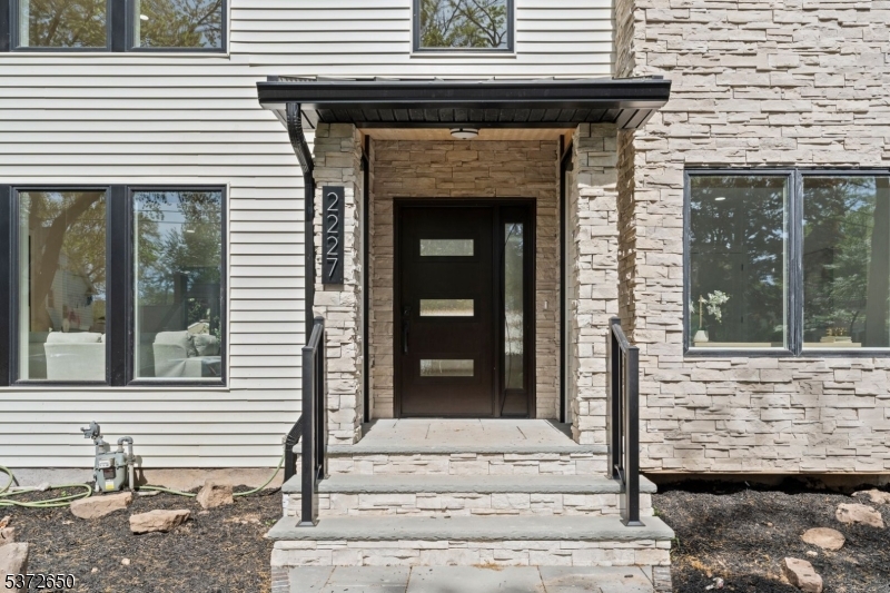 2227 Pine Ter