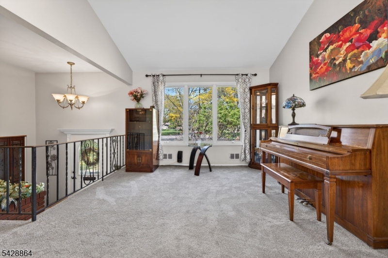17 Lynn Ct