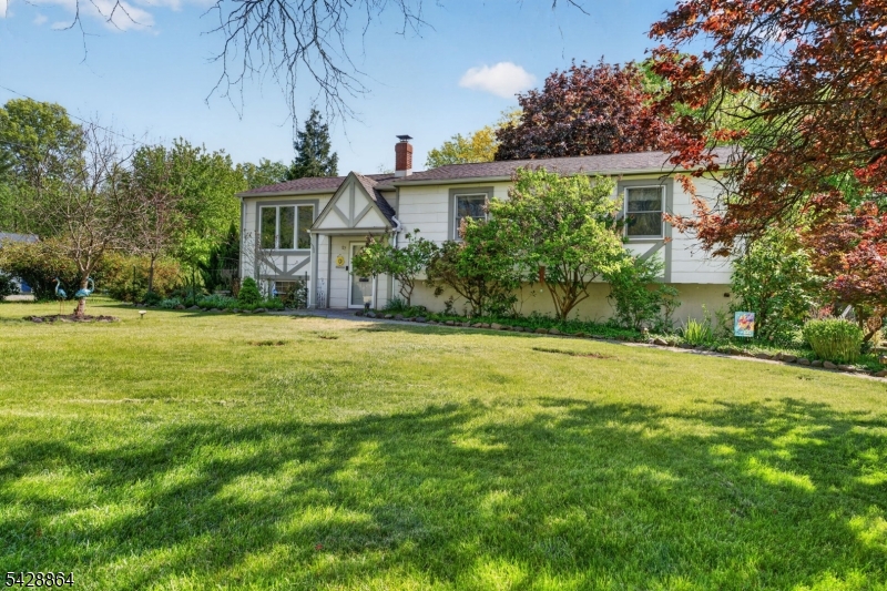 17 Lynn Ct