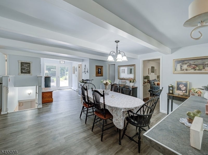 300 County Road 579