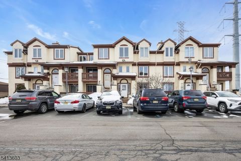 303 Michaels Ct Woodbridge Twp. NJ 07095