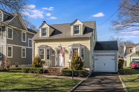 Photo of 203 Locust Dr, Cranford, NJ 07016 (MLS # 3995368)