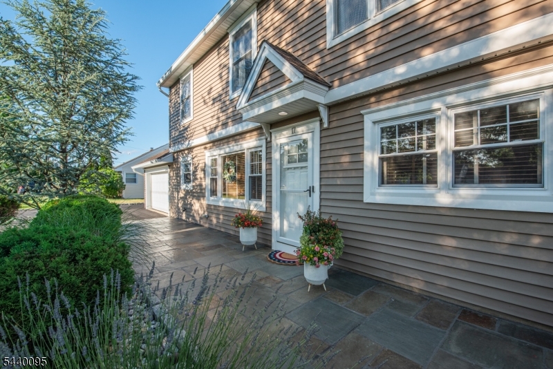 17 Leonard Terrace
