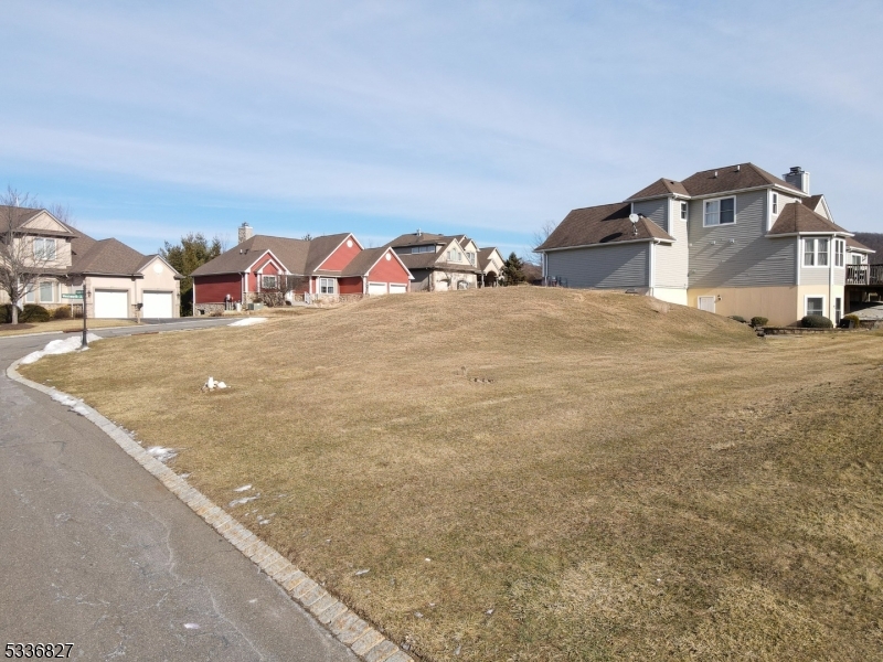 3 Wentworth Ct