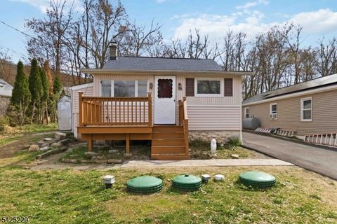 54 Wildwood Rd Jefferson Twp. NJ 07438