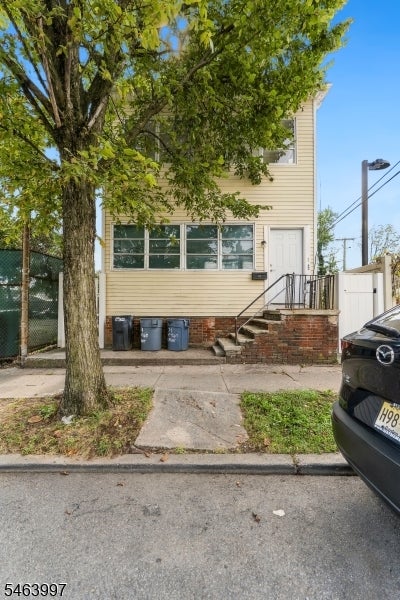 Photo for 174 Chapman St