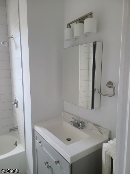 325 Bloomfield Ave C