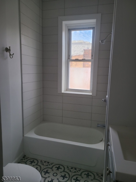 325 Bloomfield Ave C