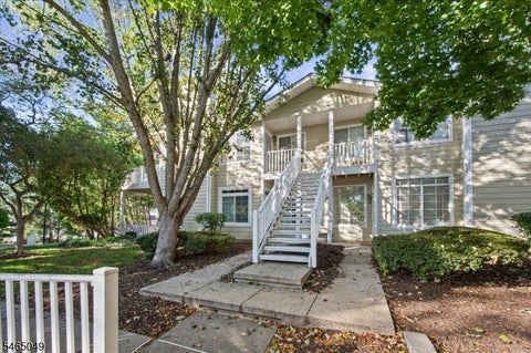 Photo for 80 Wentworth Rd