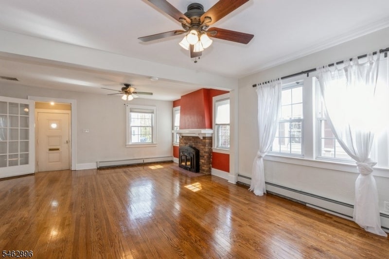 123 New St
