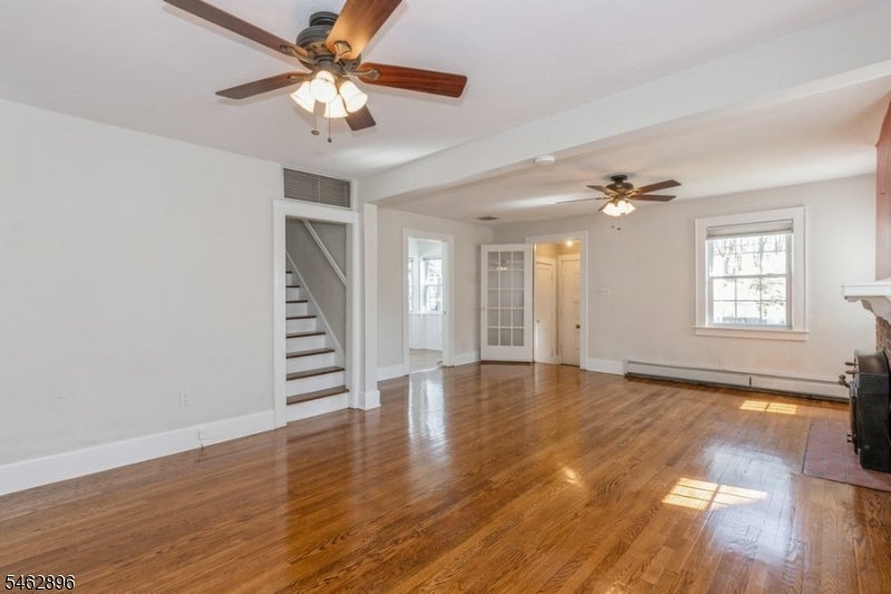 123 New St