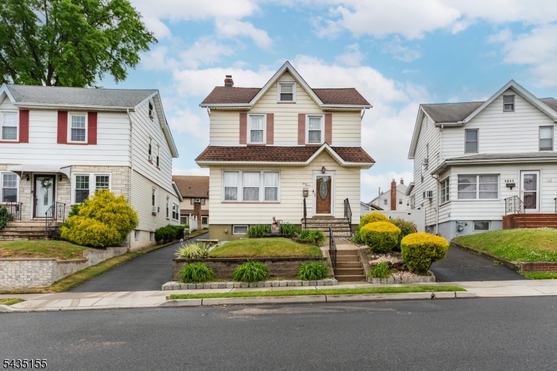 1515 Rose Ter