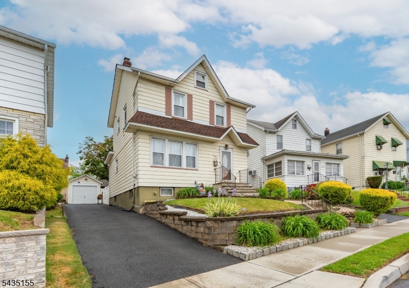 1515 Rose Ter