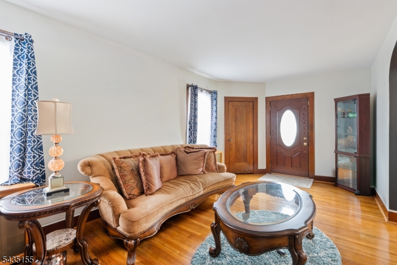 1515 Rose Ter
