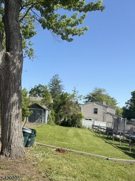 10 Tioga Ave