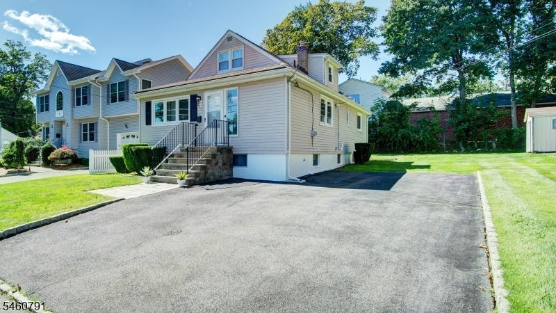 211 Marcella Rd