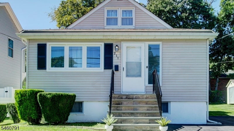211 Marcella Rd