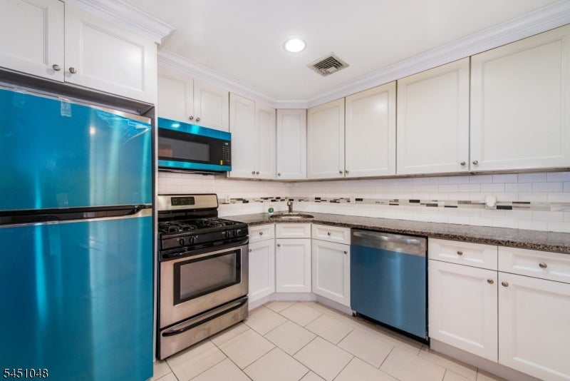 15 Glenridge Ave 5