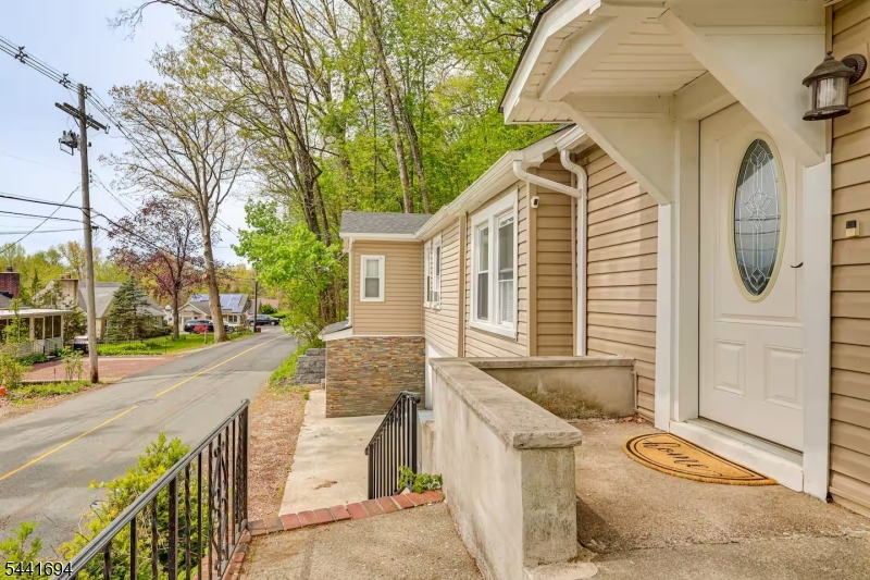 86 Pine Brook Rd