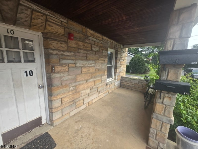 10B N 6th Ave