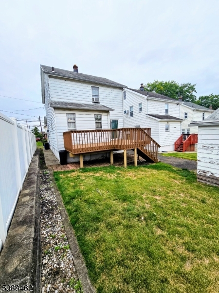 449 Jauncey Ave