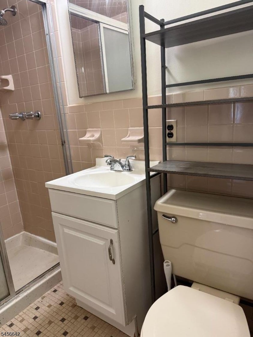 403 Longview Ct