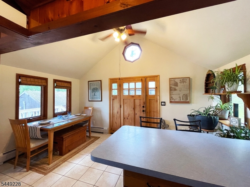 16 Lakeview Rd