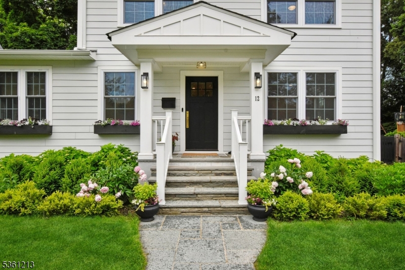 12 Clairidge Ct