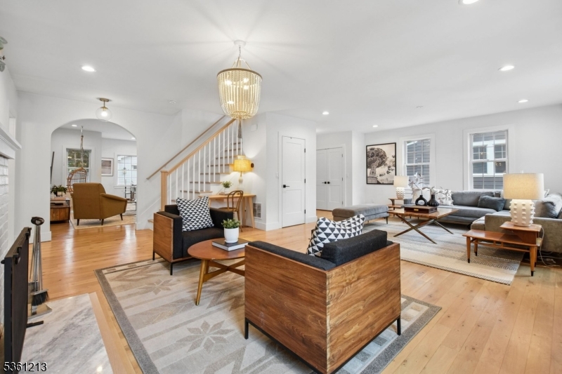12 Clairidge Ct