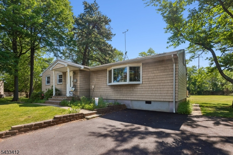 30 Rieder Rd