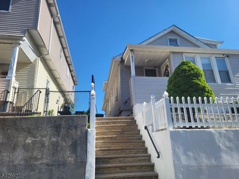 377 5Th Ave 1 Paterson City NJ 07514
