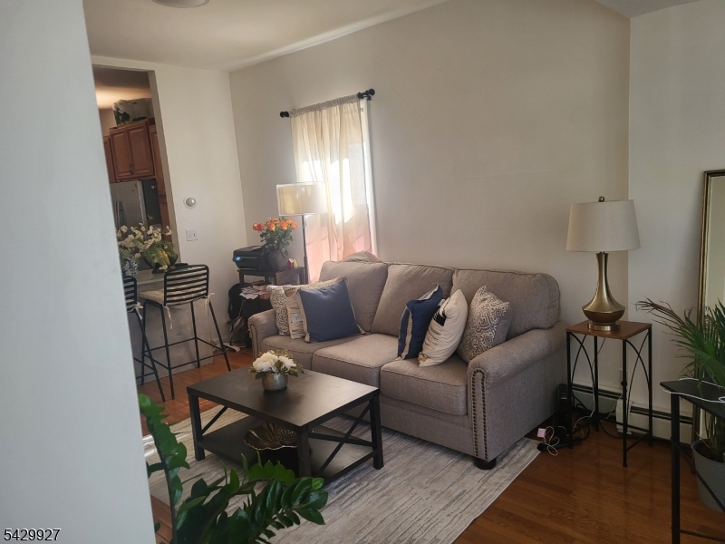 377 5Th Ave 1