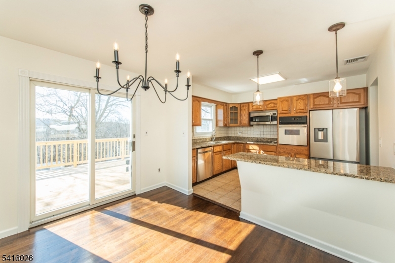 22 Mountain Heights Dr