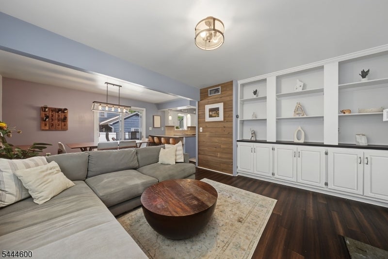 1 Cardinal Dr