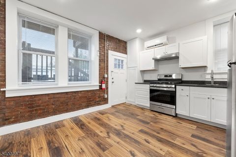 200 Forest St R Montclair Twp. NJ 07042