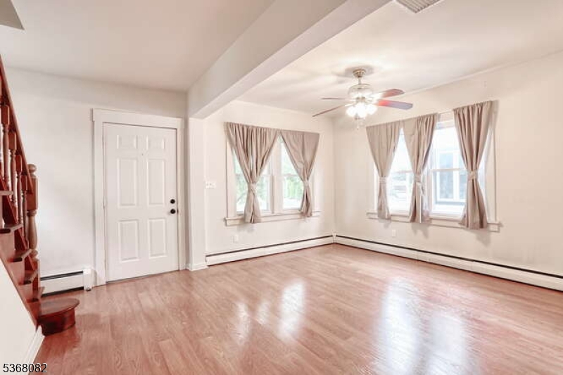 154 9Th Ave