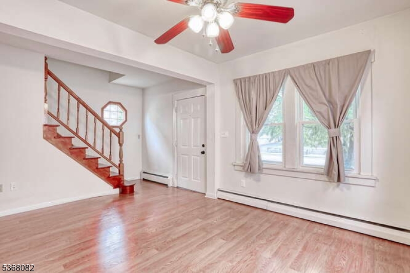 154 9Th Ave